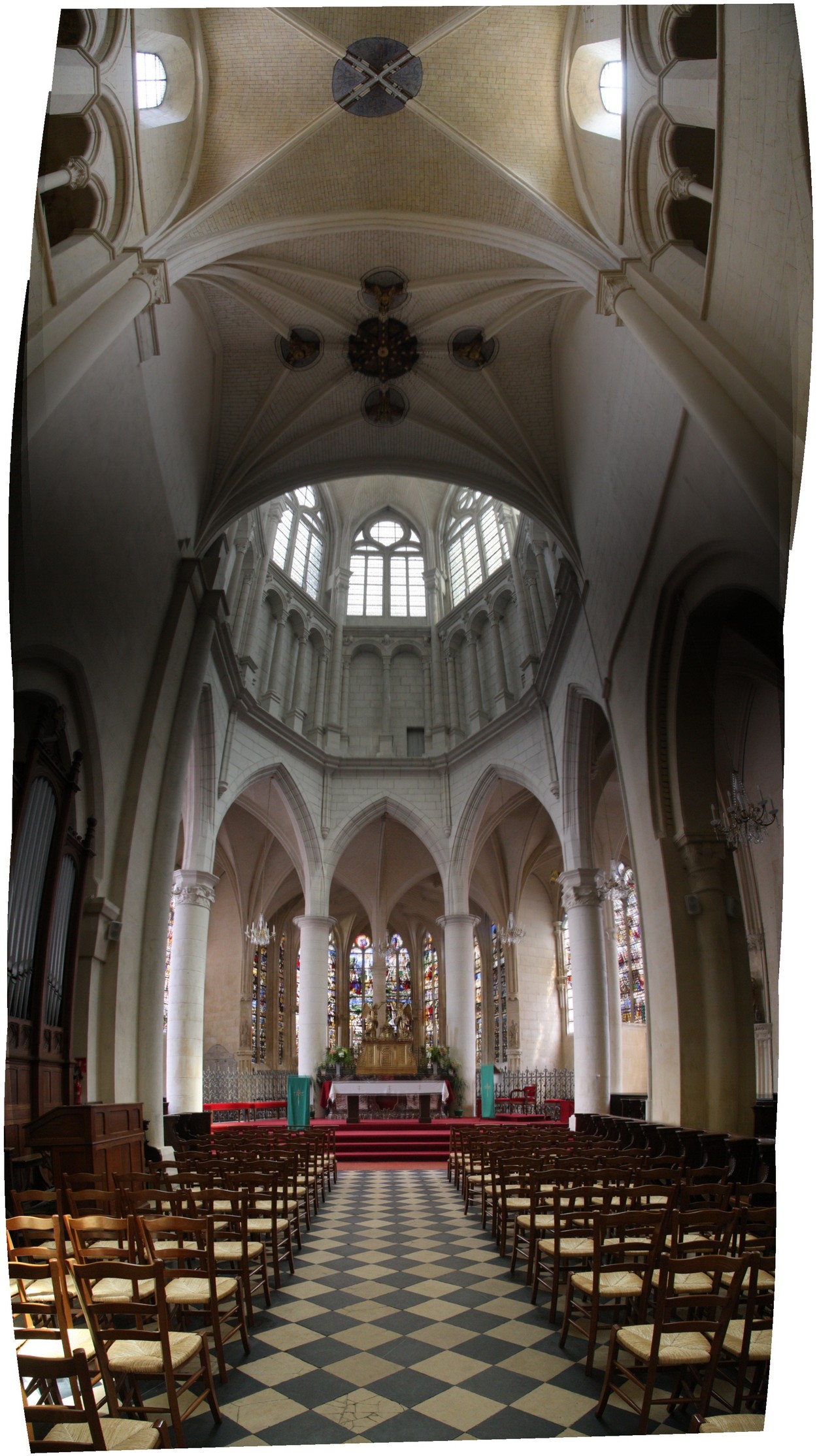 Auxerre - Eglise Saint Eusebe