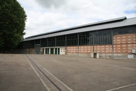 joigny-Markthallen