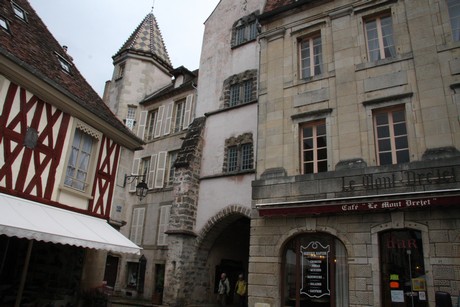 semur-en-auxois