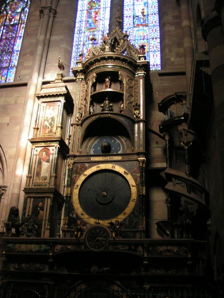 strassburg-muenster-astronomische-uhr