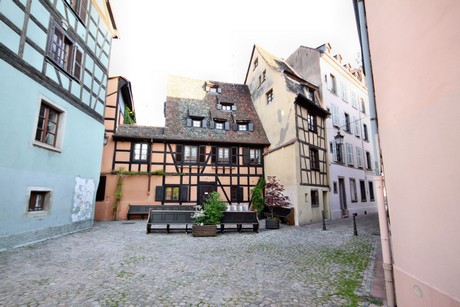 strassburg-am-morgen
