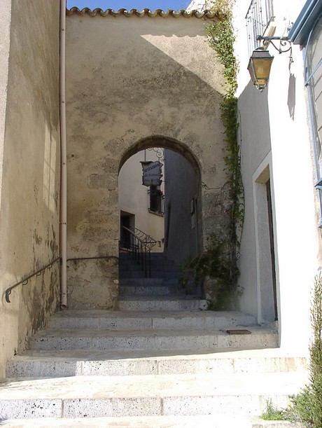bages
