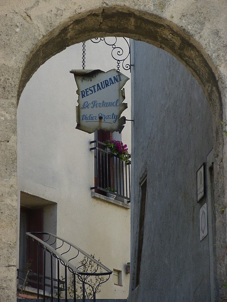 bages