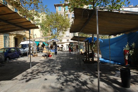 markt-in-bastia