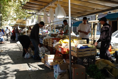 markt-in-bastia