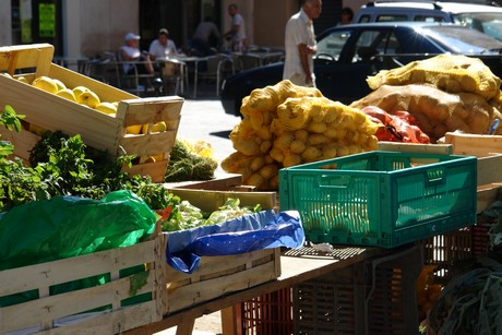 markt-in-bastia