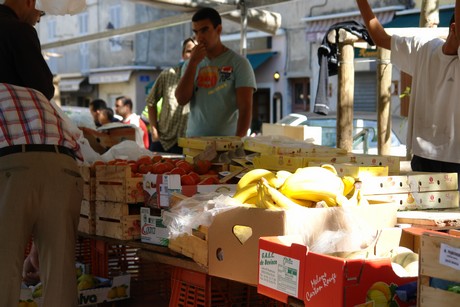 markt-in-bastia