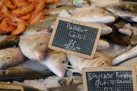 markt-in-bastia