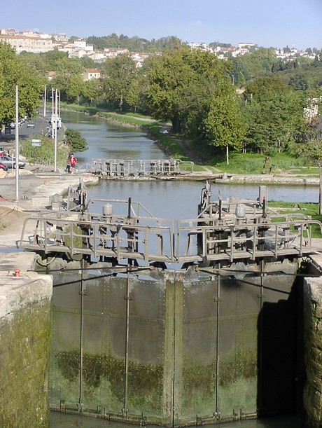 beziers-canal-du-midi