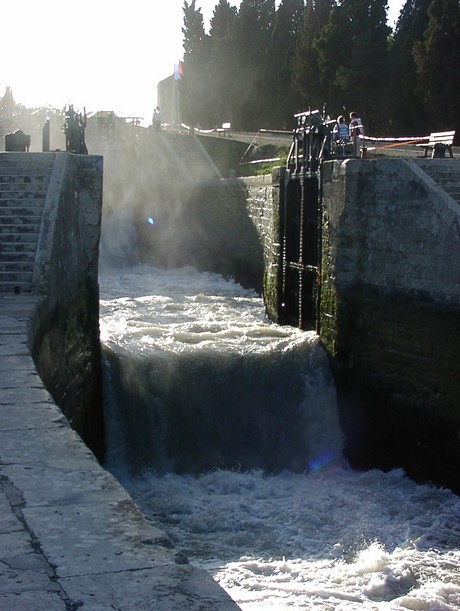 beziers-canal-du-midi