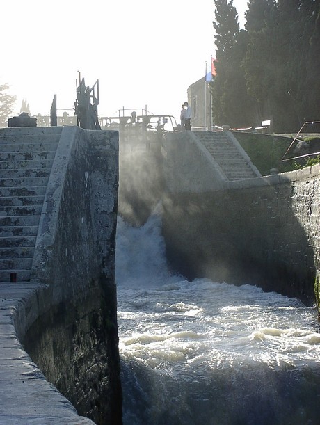 beziers-canal-du-midi