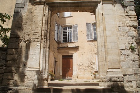 bonnieux