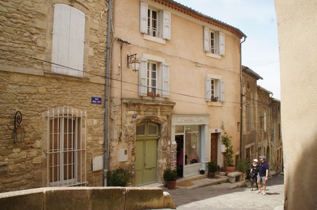 bonnieux