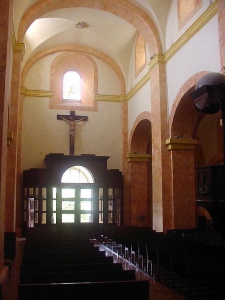 bormes-les-mimosas-kirche