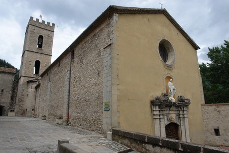 entrevaux-kathedrale