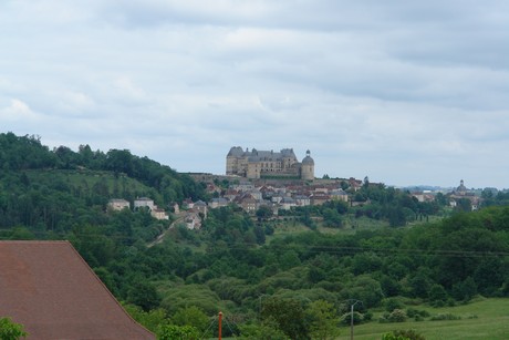 chateau-hautefort