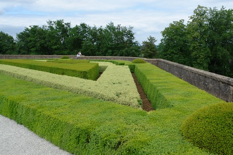 chateau-hautefort