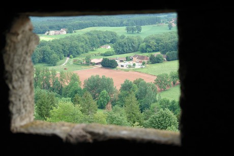 chateau-hautefort