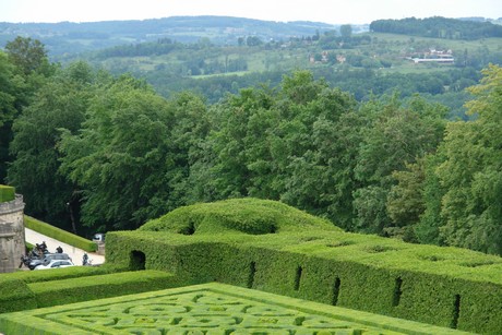 chateau-hautefort