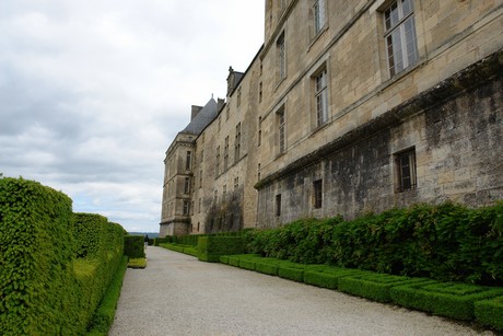 chateau-hautefort