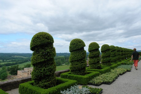 chateau-hautefort