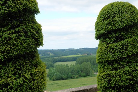 chateau-hautefort