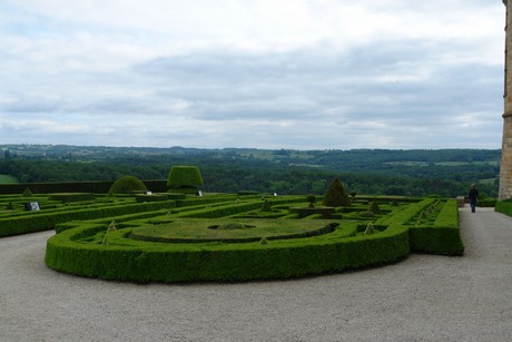 chateau-hautefort