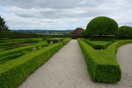 chateau-hautefort