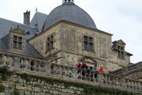 chateau-hautefort