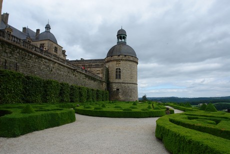 chateau-hautefort