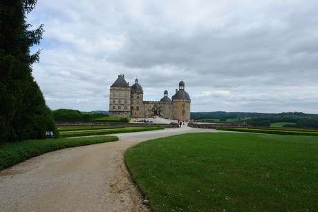 chateau-hautefort