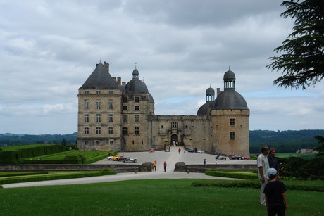 chateau-hautefort