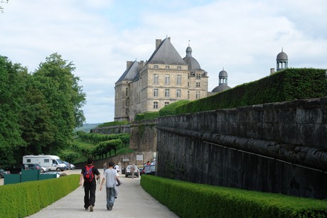 chateau-hautefort