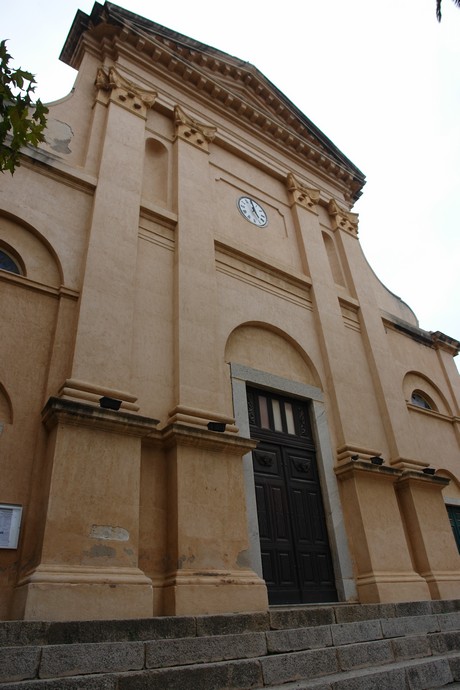 ile-rousse-kirche