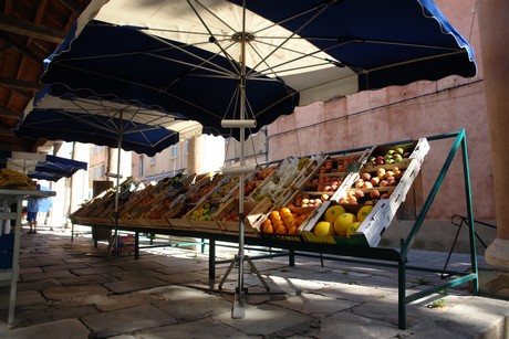 ile-rousse-markt