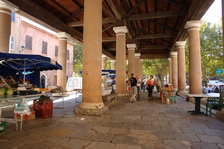 ile-rousse-markt