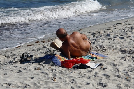 ile-rousse-strand