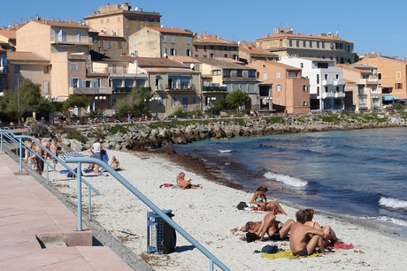 ile-rousse-strand