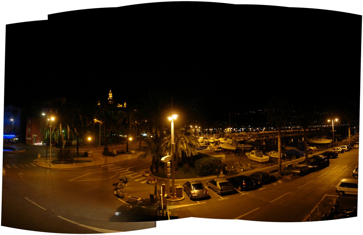 Menton bei Nacht