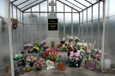 oradour-sur-glane-friedhof