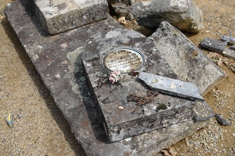 oradour-sur-glane-friedhof