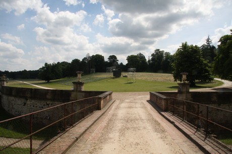 chateau-saint-fargeau-garten