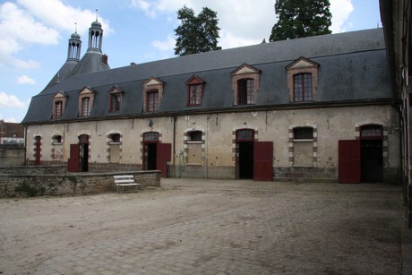 chateau-saint-fargeau-garten