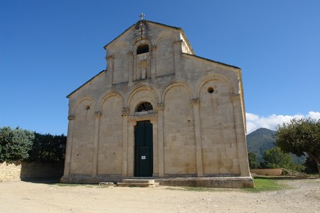 kathedrale-nebbiu