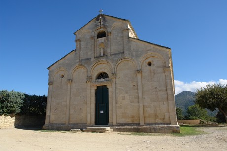 kathedrale-nebbiu