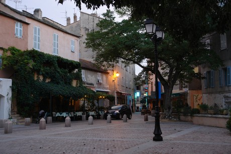 saint-florent-nacht