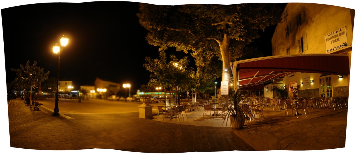 Saint Florent bei Nacht