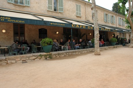 cafe-de-la-place