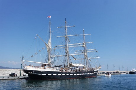 saint-tropez-server