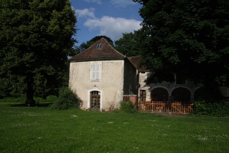 chateau-de-serrigny